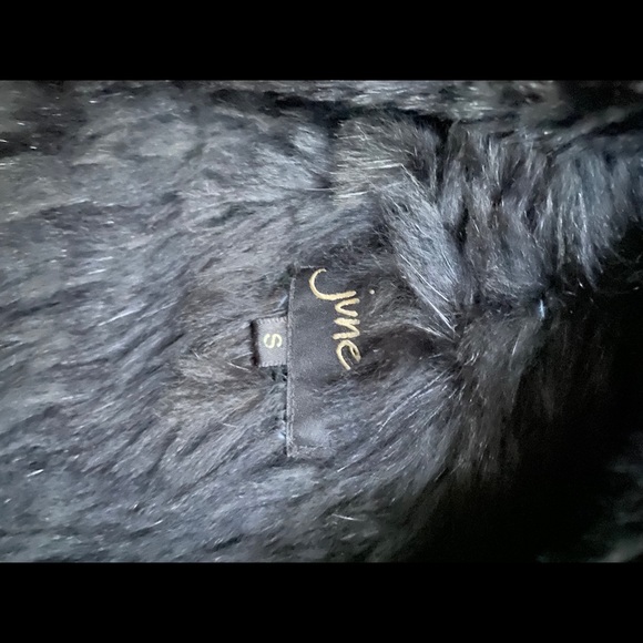 Black Rabbit Fur Vest - Picture 5 of 5